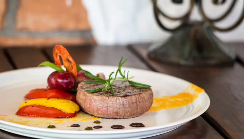 Gdzie zjeść w Kudowie Zdroju? Odkryj najlepsze restauracje